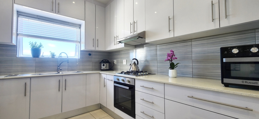 To Let 3 Bedroom Property for Rent in Agulhas Western Cape